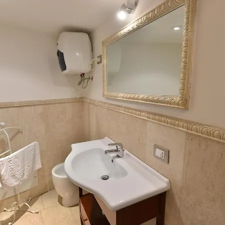 Izzhome City Center Cozy Cagliari Exterior photo