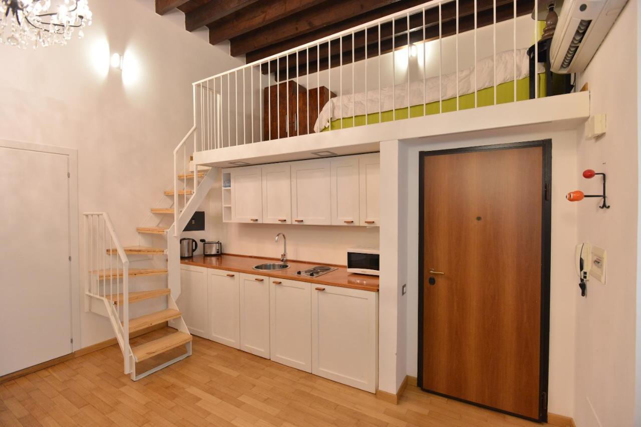 Izzhome Center Cozy Apartment Cagliari